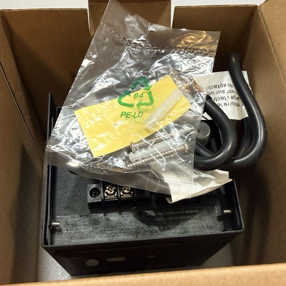 Portfolio 120 Watt 12V Landscape Lighting Low Voltage Transformer Power Pack New - Picture 7 of 9